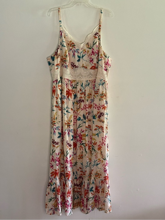 torrid Dresses & Skirts - torrid Women’s Cream Floral Lace-Trim Maxi Dress with Multicolor Blooms 3 NWT